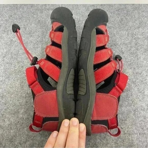 kEEN Big Kids' Newport H2 Waterproof Sandals in Ribbon Red Big Kids Size 6 - Picture 3 of 12